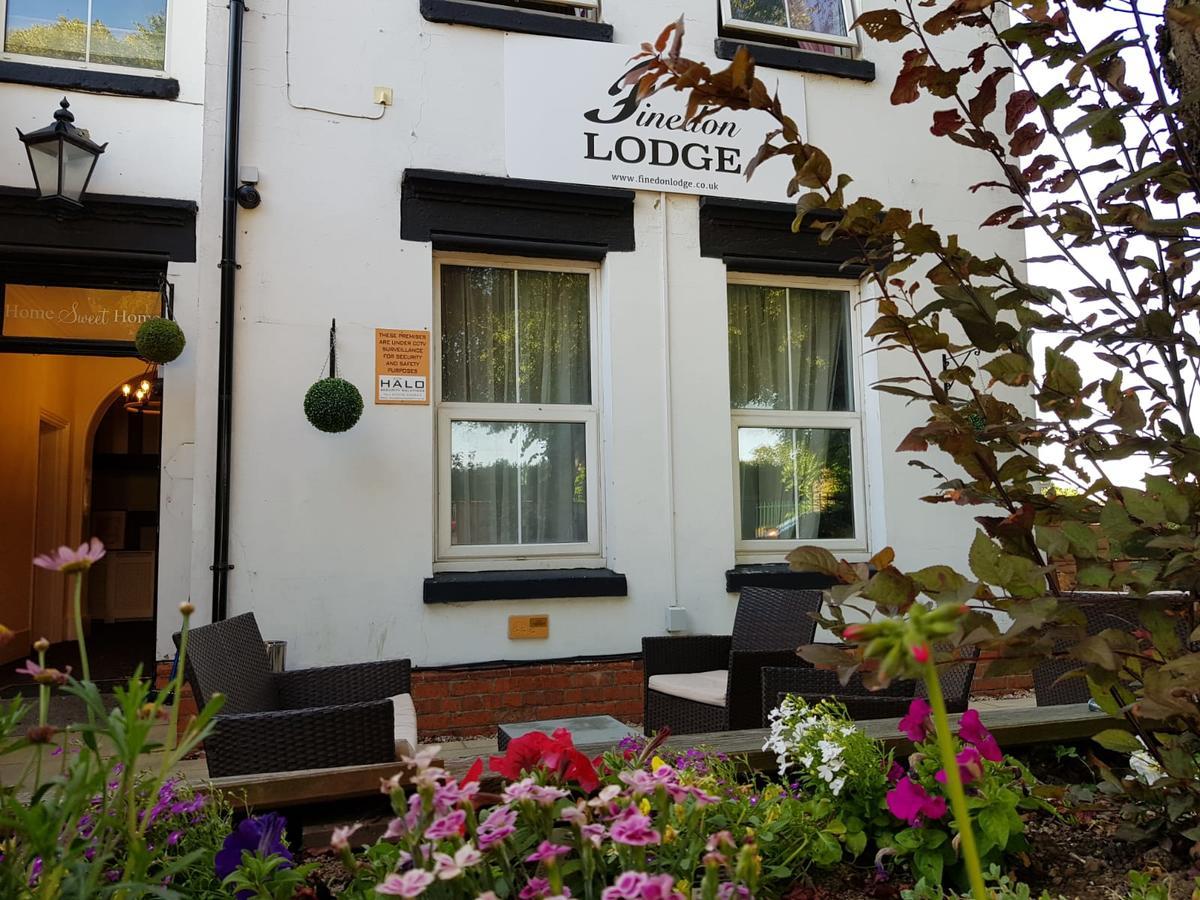 Finedon Lodge Wellingborough Extérieur photo